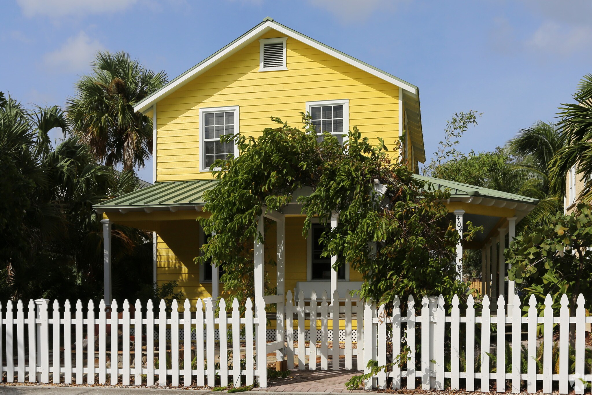 404 SW Camden Ave, Stuart, FL for sale Primary Photo- Image 1 of 1