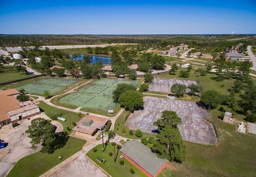 126 Conference Dr, Bastrop, TX for sale - Primary Photo - Image 1 of 1