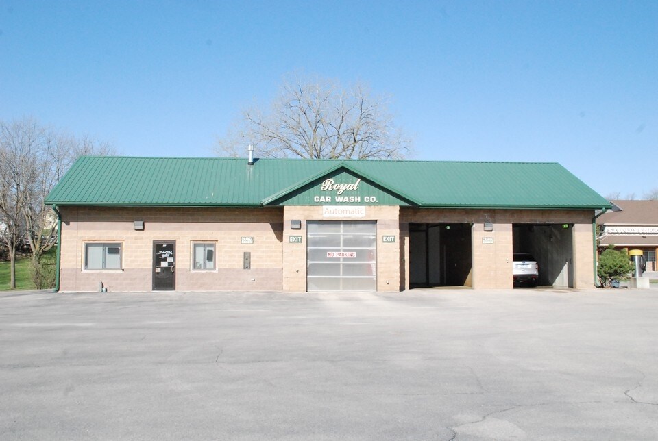 501 Rossville Rd, Waukon, IA for sale Primary Photo- Image 1 of 1