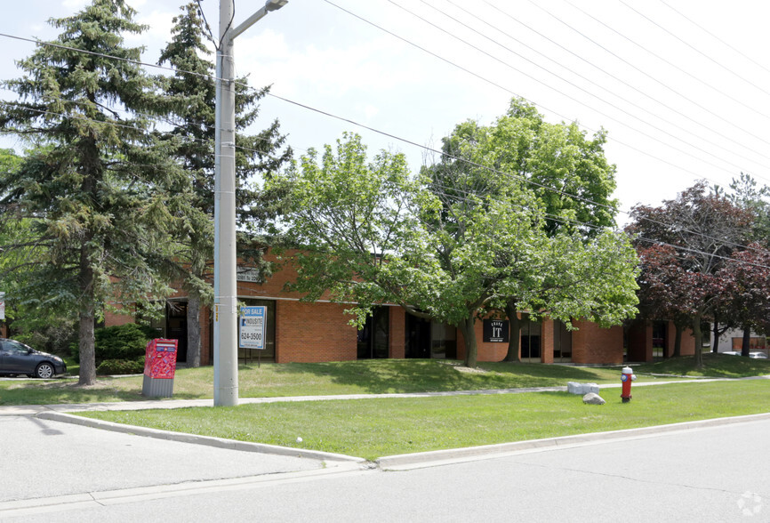 2181 Dunwin Dr, Mississauga, ON for sale - Primary Photo - Image 1 of 4