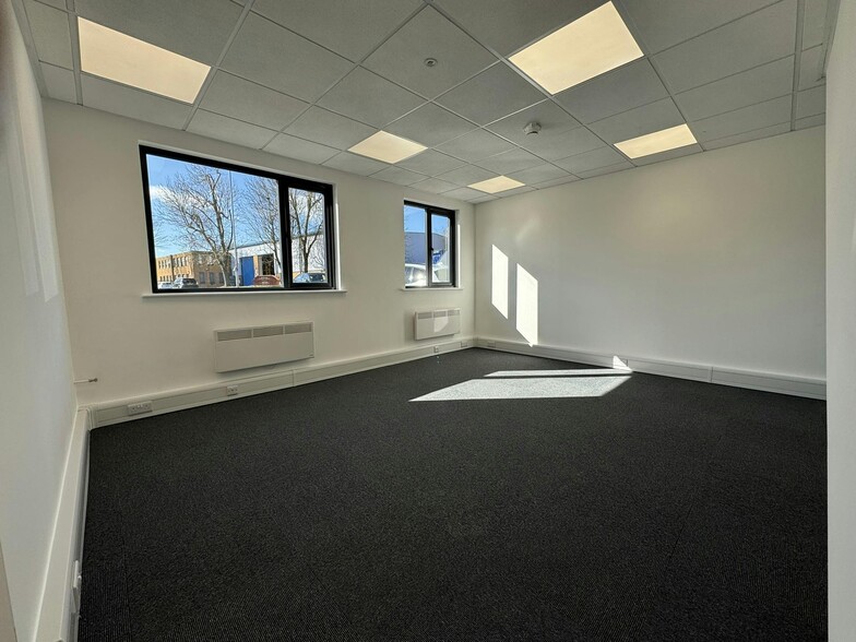 Saddleback Rd, Northampton for lease - Building Photo - Image 3 of 16