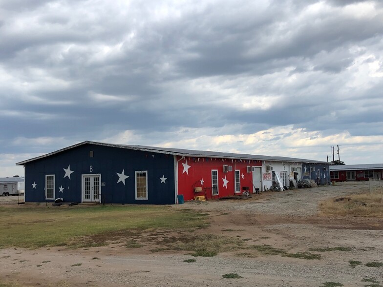 8634 E US Highway 290, Fredericksburg, TX for lease - Building Photo - Image 2 of 15