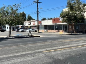 7209-7219 Owensmouth Ave, Canoga Park CA - Storefront Property