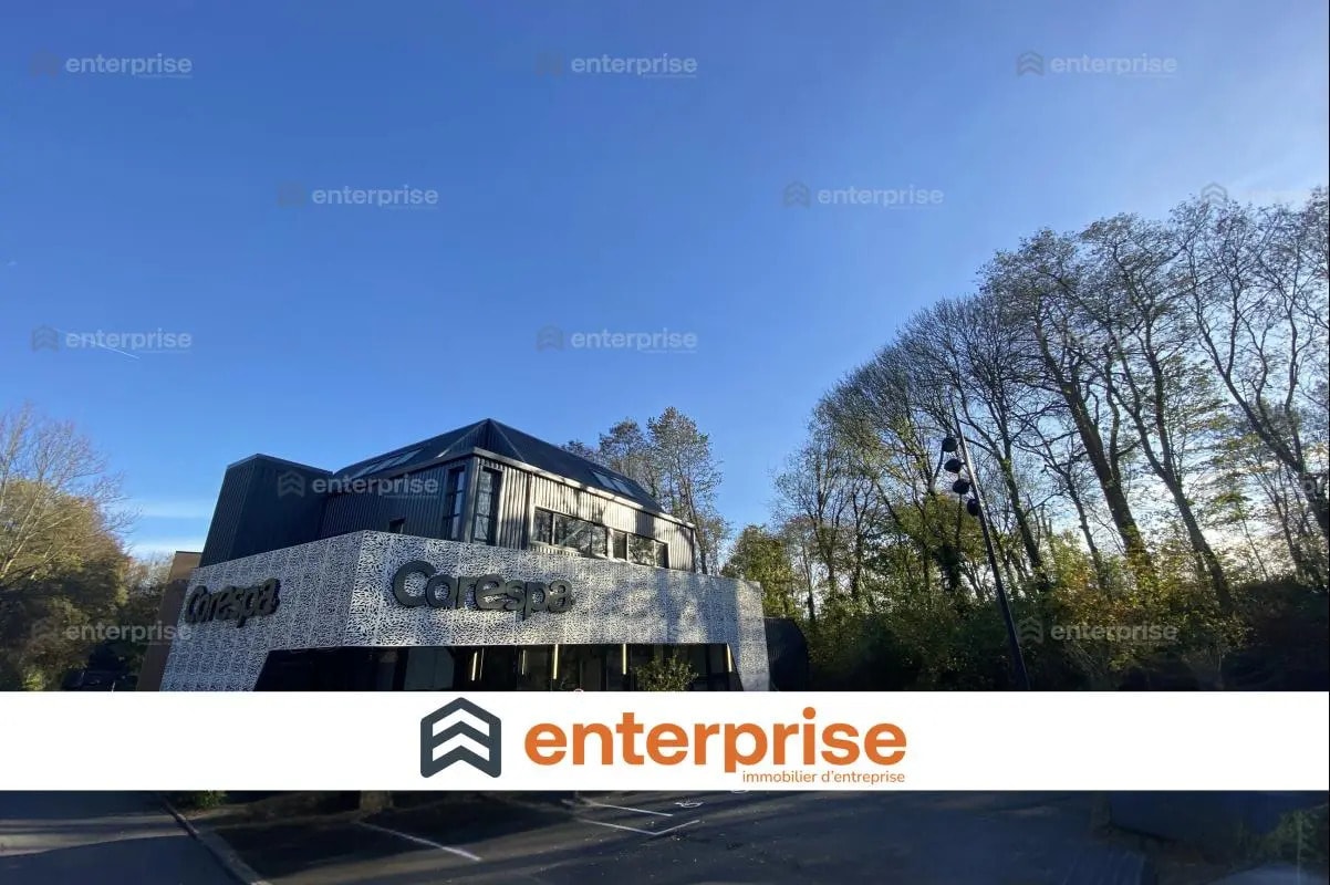 Office in Wasquehal for lease Building Photo- Image 1 of 7