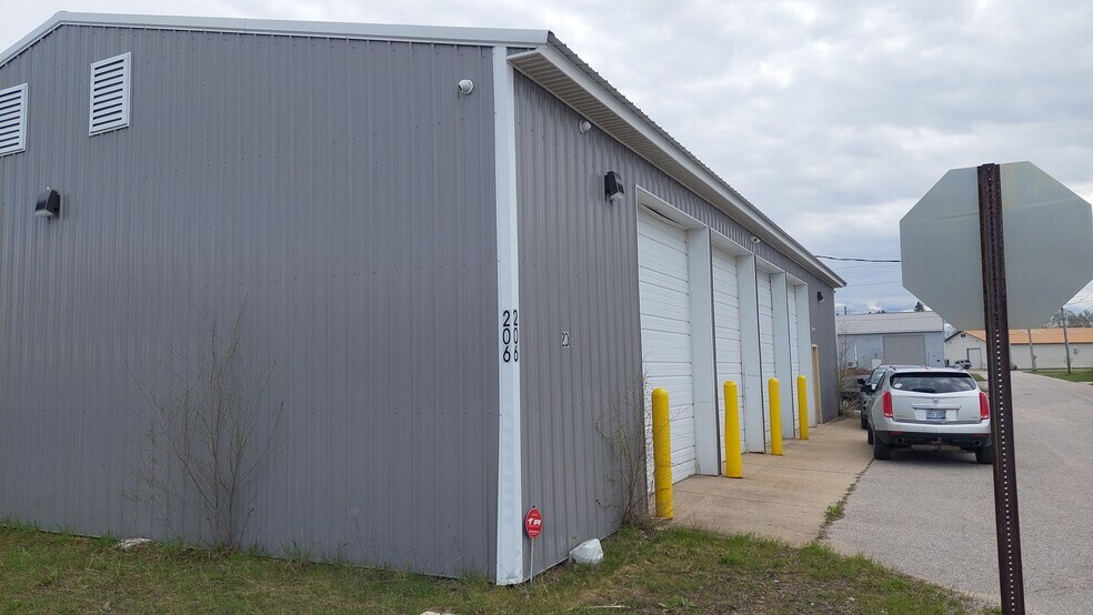 206 Elm St, Kalkaska, MI 49646 Industrial for Sale