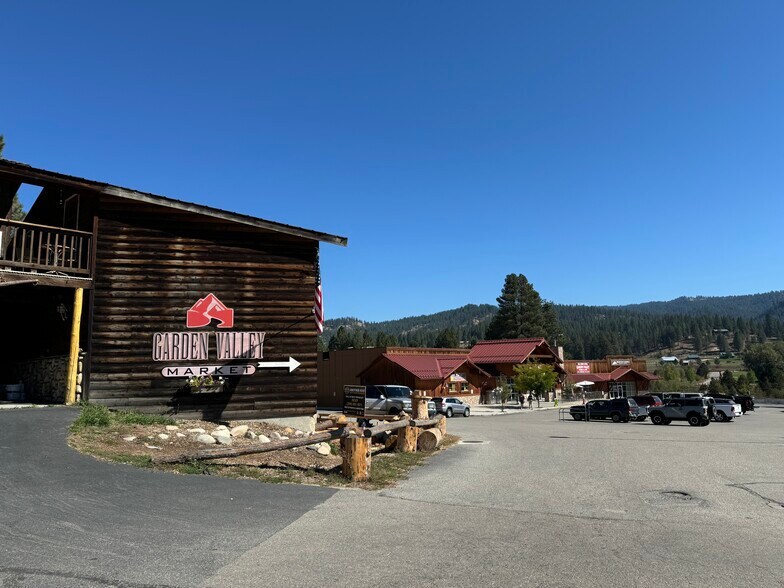522 S Middlefork Rd, Garden Valley, ID for sale - Building Photo - Image 3 of 6