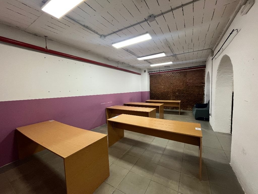 Retail in Madrid, Madrid for lease Interior Photo- Image 1 of 2