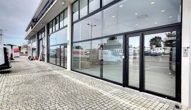 Retail in Puget-sur-Argens for lease Building Photo- Image 1 of 10