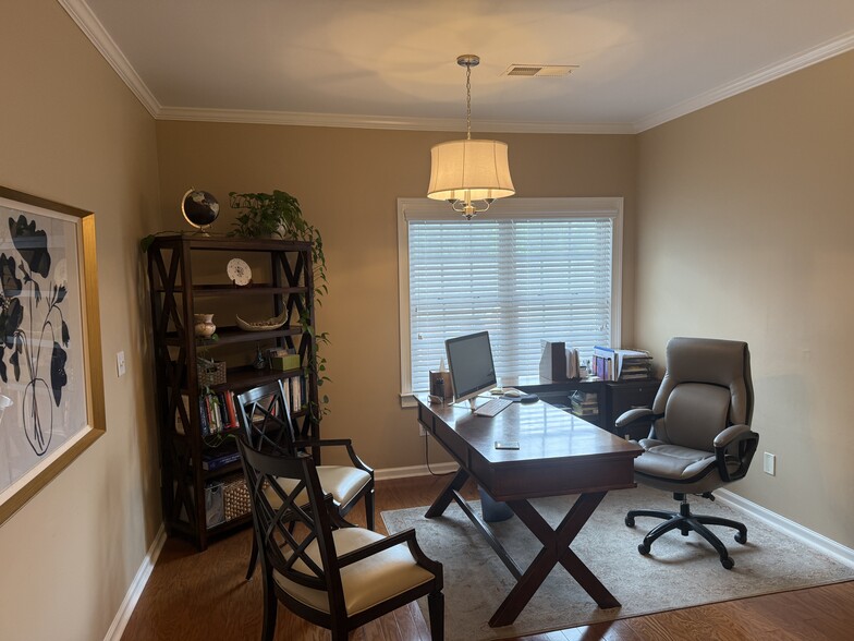 4595 Towne Lake Pky, Woodstock, GA for lease - Interior Photo - Image 2 of 46