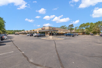 2010-2124 W Auburn Rd, Rochester Hills, MI for lease Building Photo- Image 2 of 4