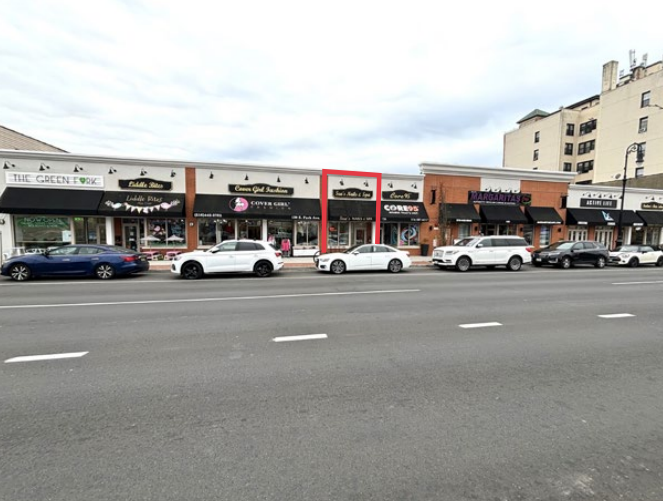 120-134 E Park Ave, Long Beach, NY for lease - NeighborhoodPhoto - Image 3 of 3