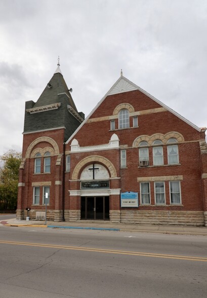 326 S Main St, Dunkirk, IN for sale - Building Photo - Image 2 of 24