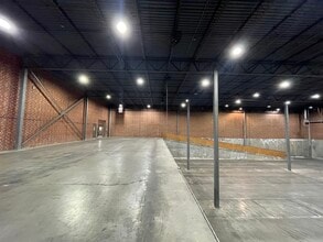 1920 W Green Dr, High Point, NC for sale Interior Photo- Image 1 of 16