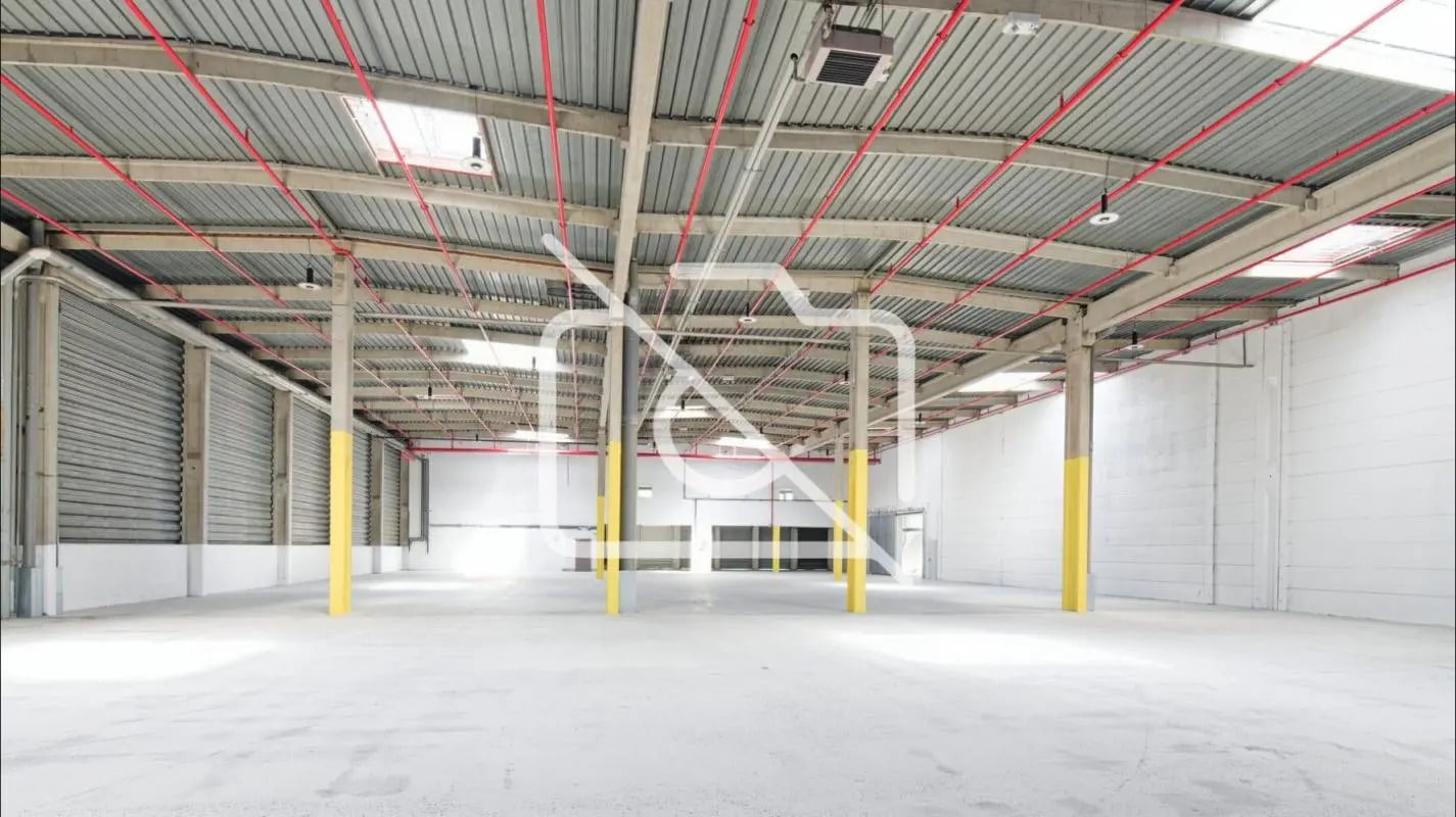 Office in Noisy-le-Sec for lease Interior Photo- Image 1 of 6