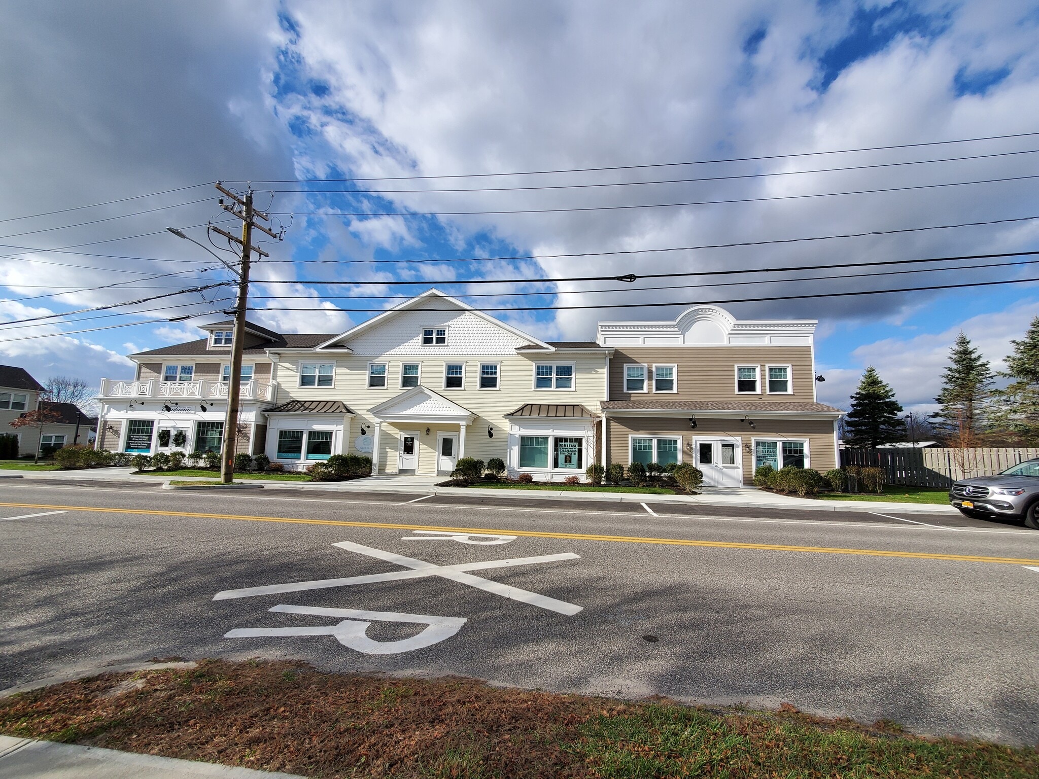 41 N Phillips Ave, Speonk, NY 11972 Speonk Commons RETAIL SPACES