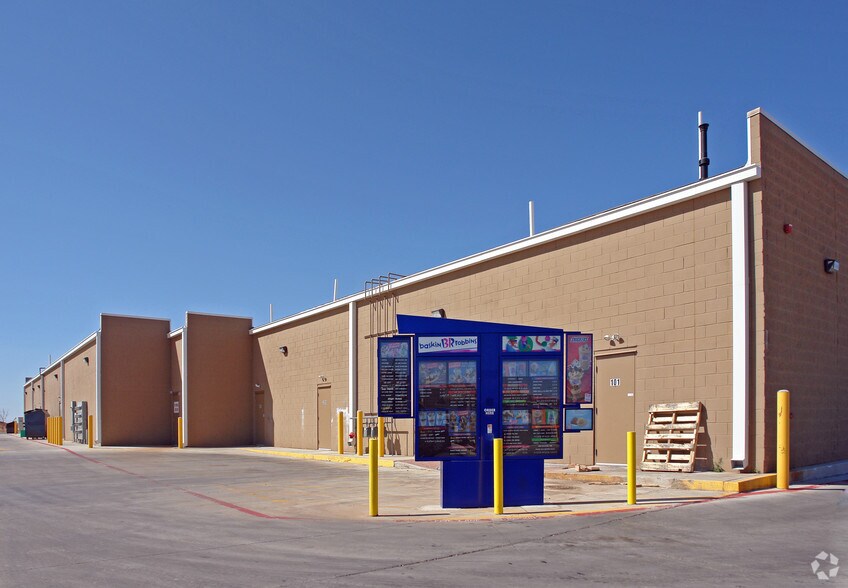 6301 82nd St, Lubbock, TX 79424 Super Walmart Shadow Anchor