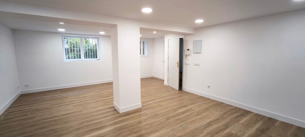 Multifamily in Madrid, Madrid for sale - Interior Photo - Image 1 of 1