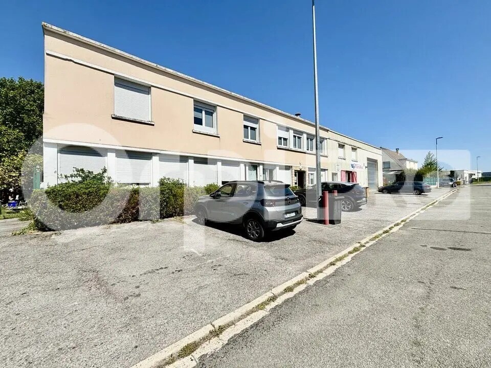 Office in Compiègne for lease Building Photo- Image 1 of 13