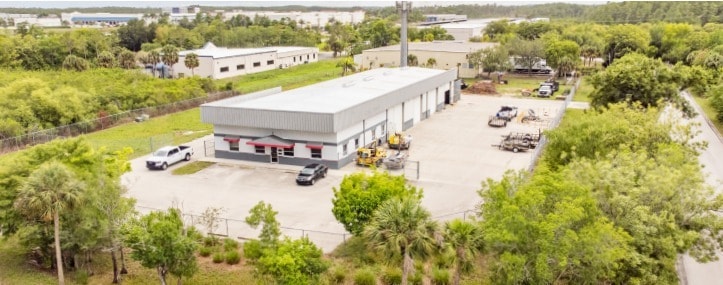 14240-14250 Jetport Loop W, Fort Myers, FL for lease - Building Photo - Image 2 of 3