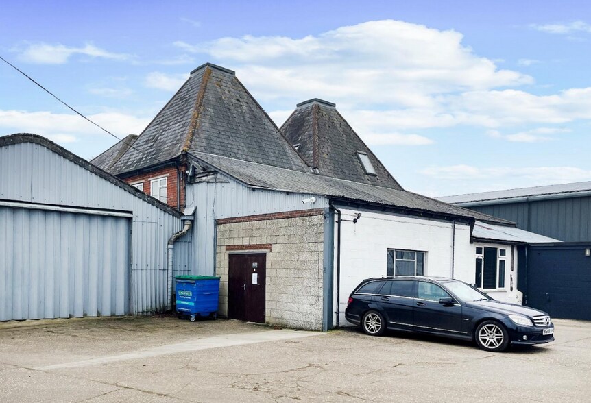 Itchel Ln, Farnham for sale - Building Photo - Image 1 of 1