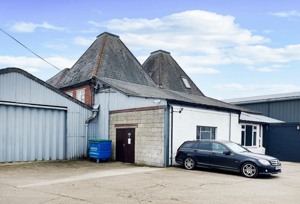 Itchel Ln, Farnham for sale Building Photo- Image 1 of 1