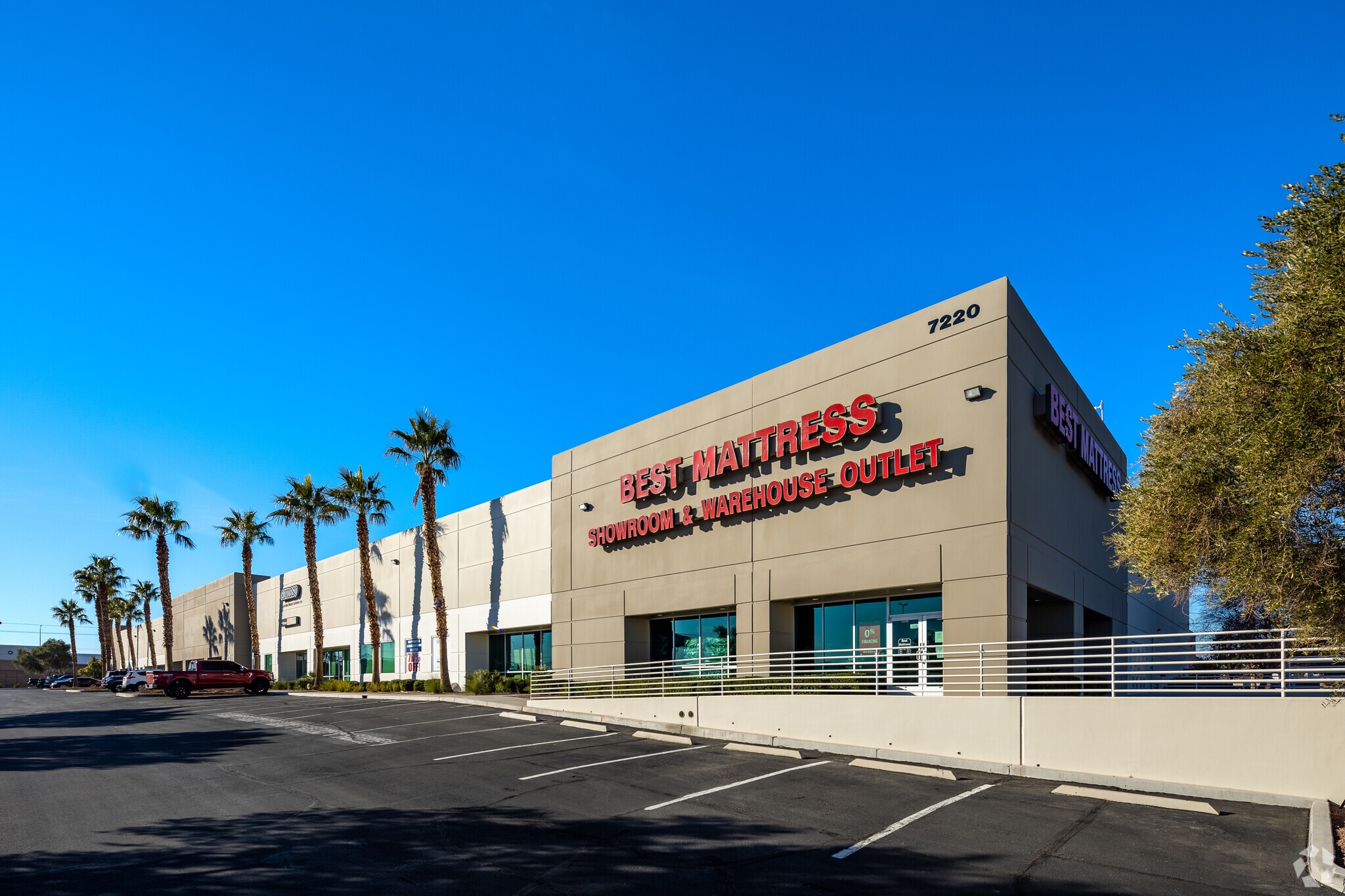 7220 Dean Martin Dr, Las Vegas, NV for sale Primary Photo- Image 1 of 1