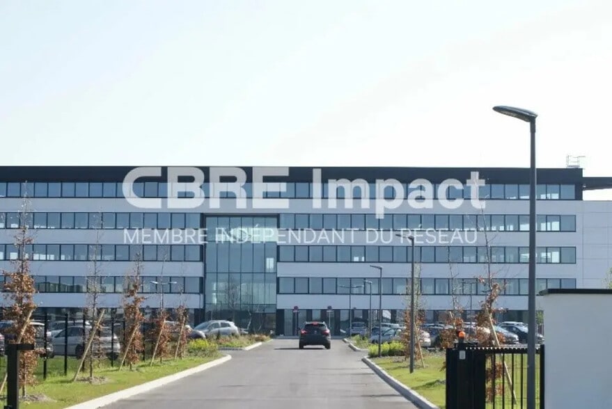 Office in Bezannes for lease - Building Photo - Image 1 of 9