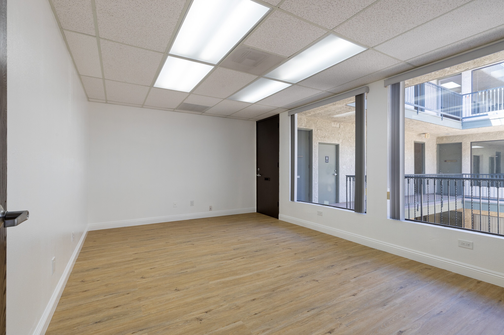 23717 Hawthorne Blvd, Torrance, CA for lease Interior Photo- Image 1 of 8
