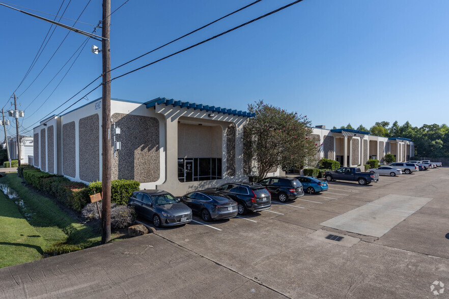 8901-8923 Knight Rd, Houston, TX for lease - Building Photo - Image 1 of 12