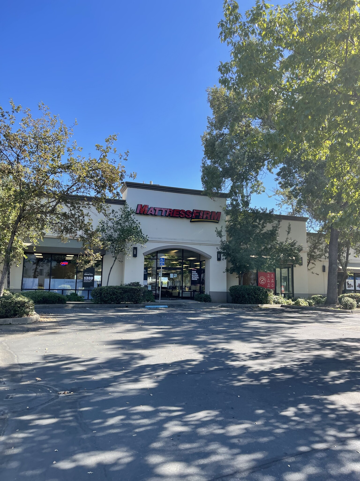 12190 Tributary Ln, Rancho Cordova, CA for lease Building Photo- Image 1 of 28