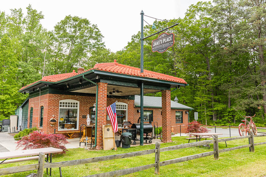 511 Thompson St, Ashland, VA for sale - Building Photo - Image 3 of 58