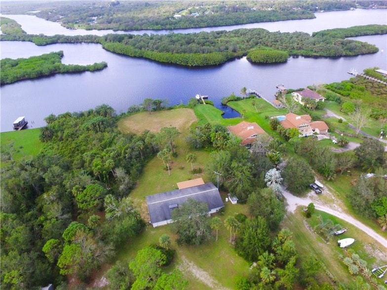 12521 Roseland Rd, Sebastian, FL 32958
