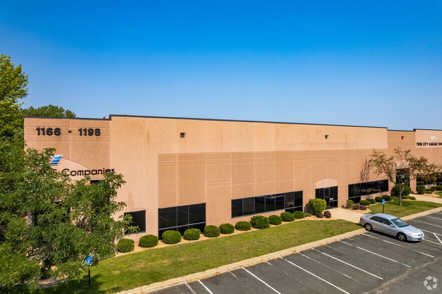1166-1200 Cliff Rd E, Burnsville, MN for lease - Building Photo - Image 2 of 11
