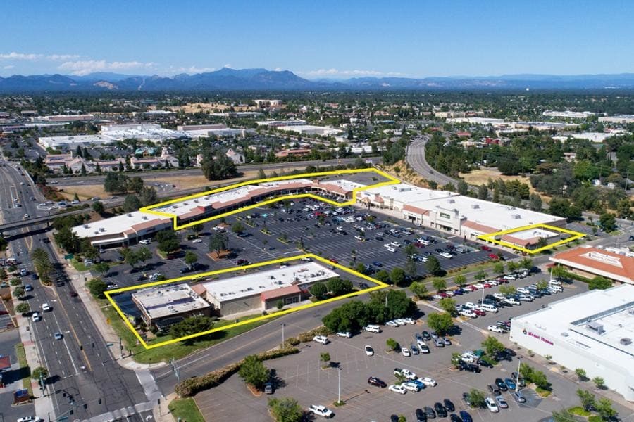 16111627 Hilltop Dr, Redding, CA 96002