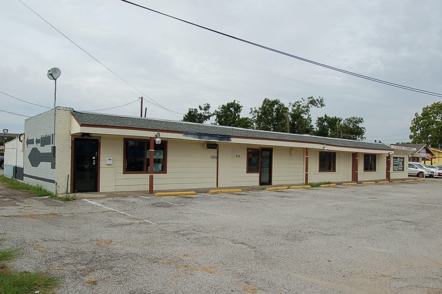 916-918 W Division St, Arlington, TX for sale Building Photo- Image 1 of 1