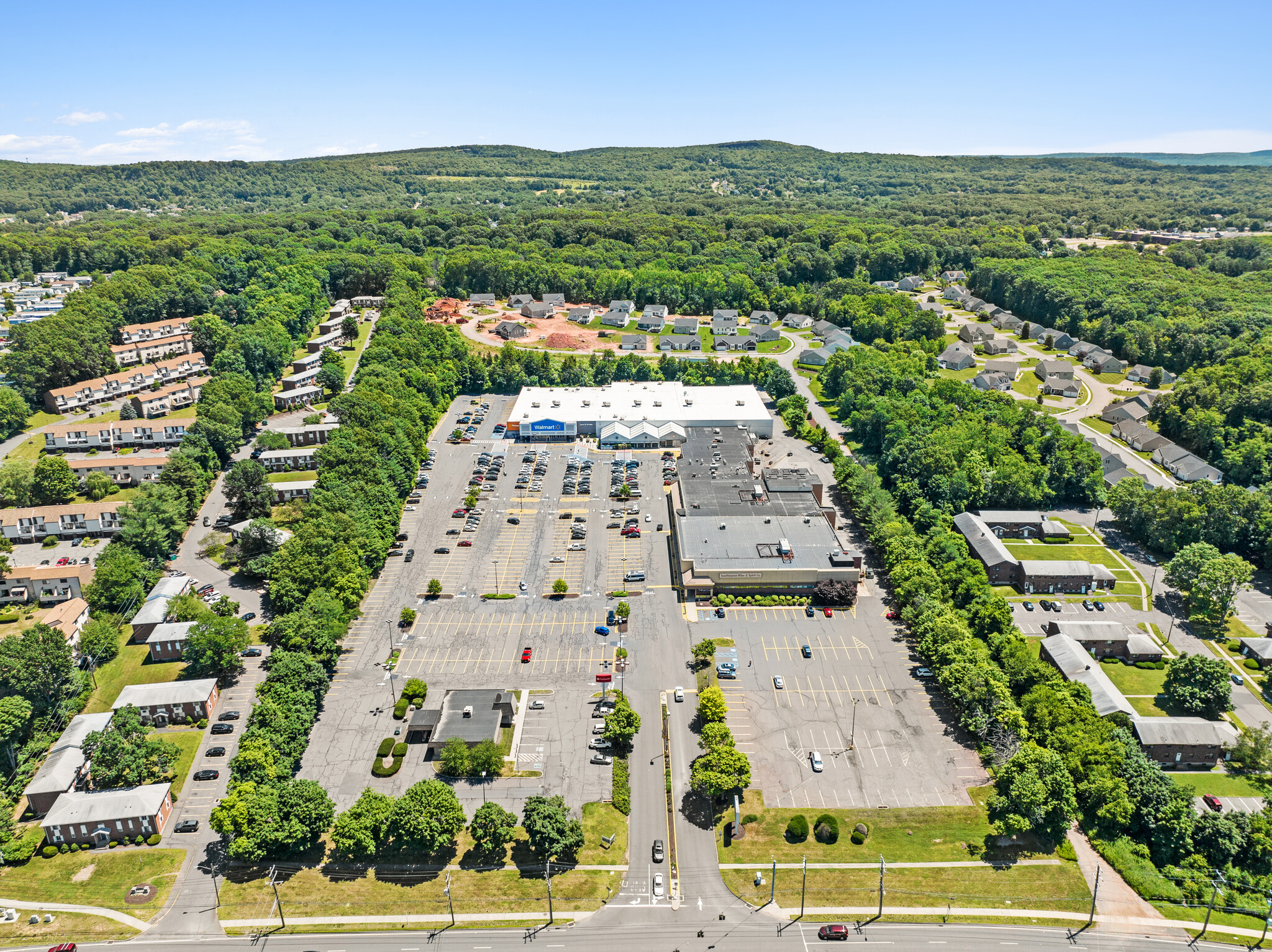 235 Queen St, Southington, CT for lease Building Photo- Image 1 of 15