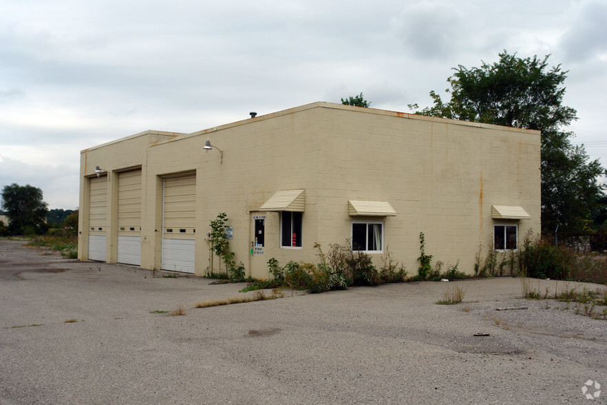 25280 Seeley Rd, Novi, MI for lease - Building Photo - Image 1 of 4