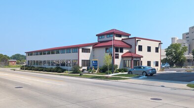 112 7th St NE, Rochester, MN for lease Building Photo- Image 1 of 24