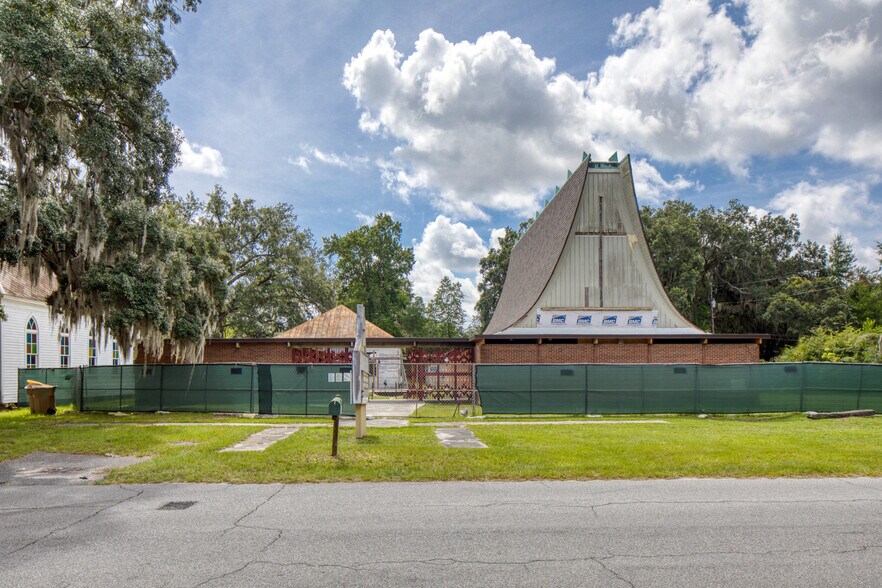 2718 Mechanics Ave, Thunderbolt, GA 31404