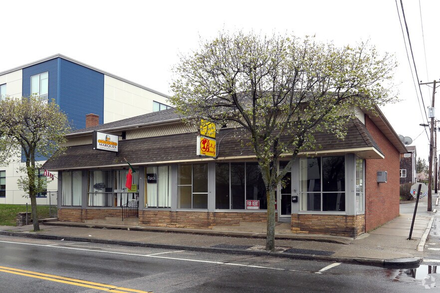 88-92 Broad St, Cumberland, RI for sale - Primary Photo - Image 1 of 1