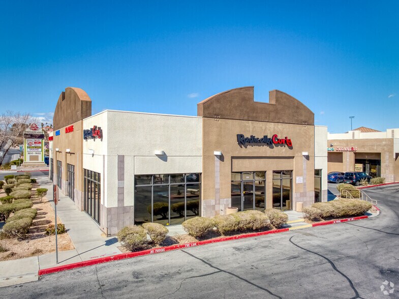 1600-1660 W Warm Springs Rd, Henderson, NV for lease - Primary Photo - Image 2 of 4
