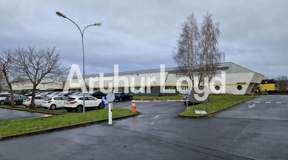 Office in Mondeville for lease - Building Photo - Image 1 of 3