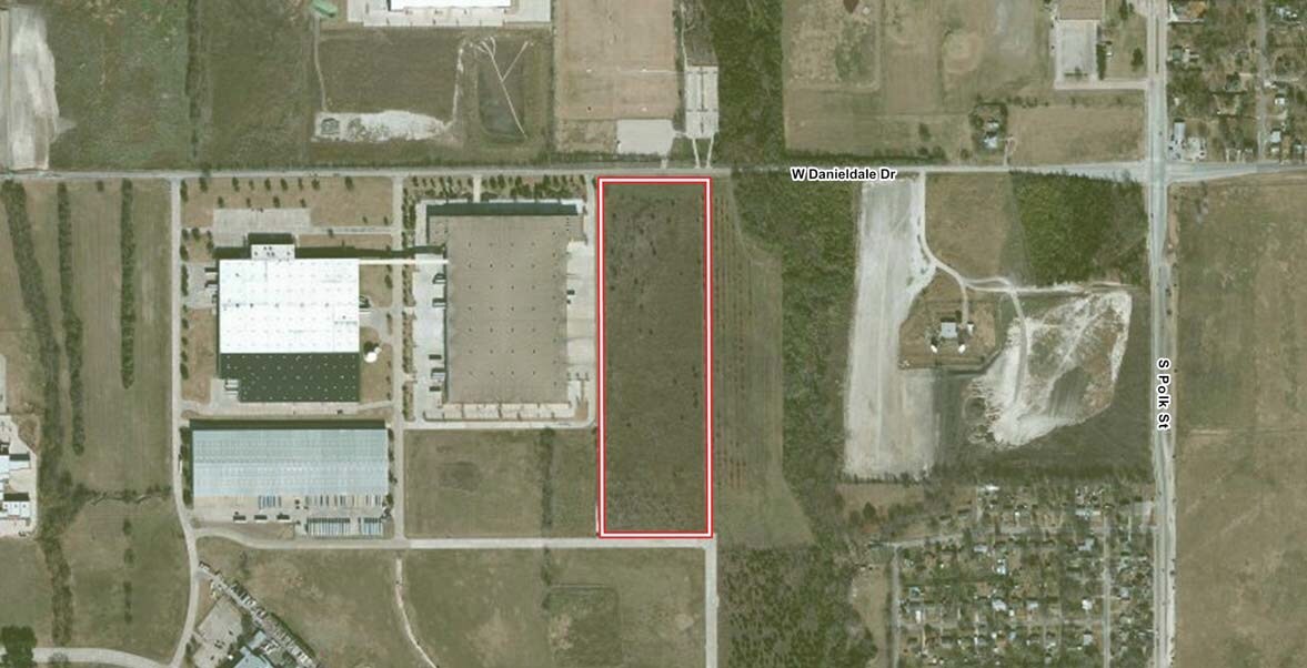 400 E Danieldale Rd, DeSoto, TX for sale Primary Photo- Image 1 of 1