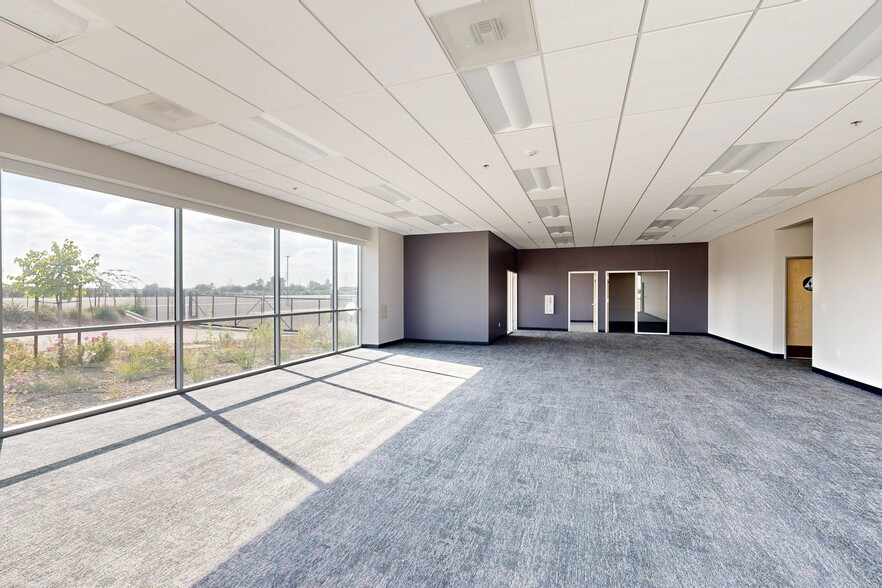 W Paige Ave & S I St, Tulare, CA for lease - Matterport 3D Scan - Image 3 of 8