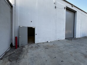 1919 Vineburn Ave, Los Angeles, CA for lease Building Photo- Image 2 of 3