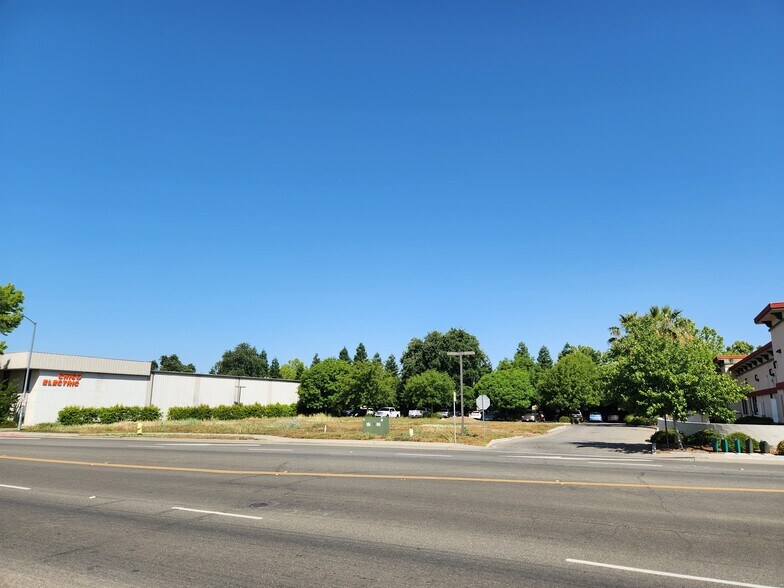 28 W Eaton Rd, Chico, CA for sale - Building Photo - Image 2 of 7