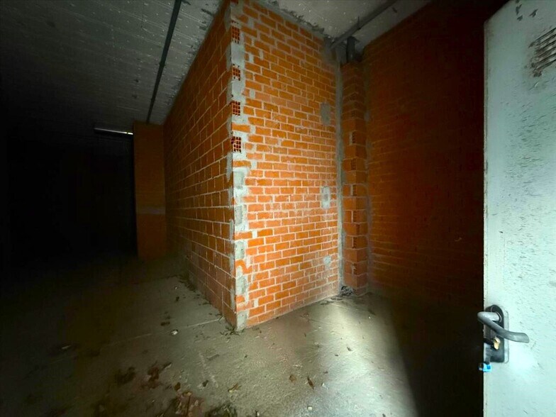 Retail in Ponferrada for sale - Building Photo - Image 3 of 14