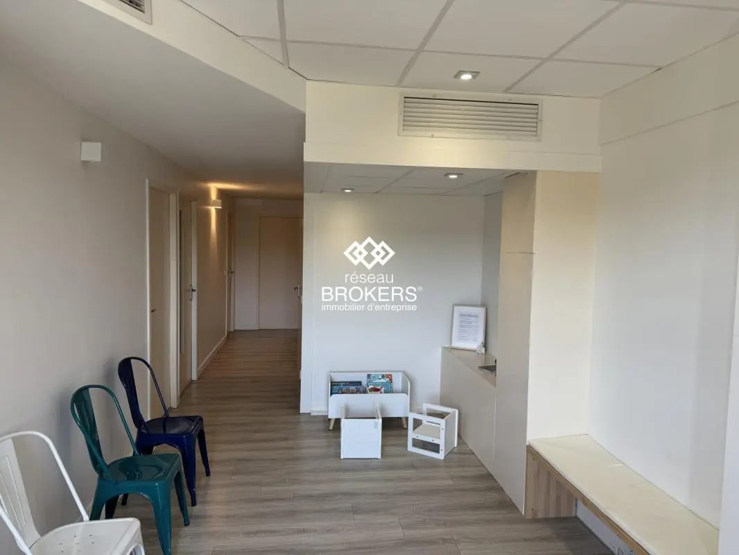 Flex in Brignais for lease Interior Photo- Image 1 of 6