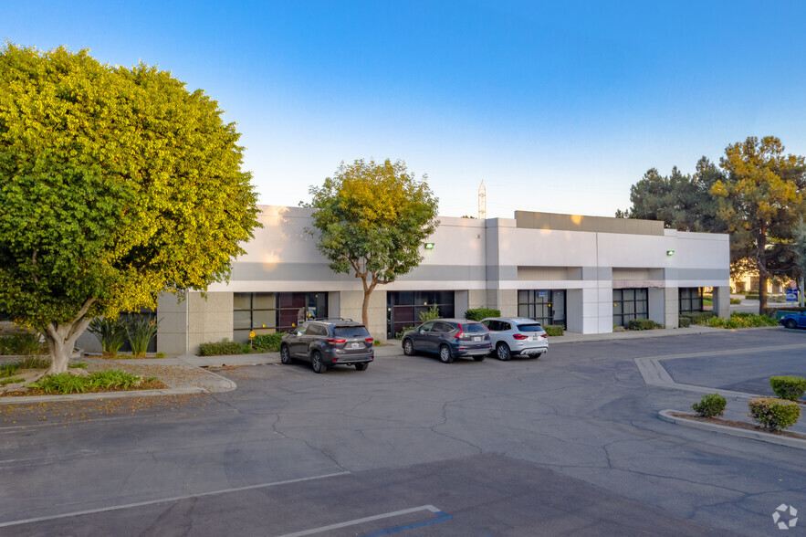 13200 Brooks Dr, Baldwin Park, CA for lease - Building Photo - Image 1 of 11