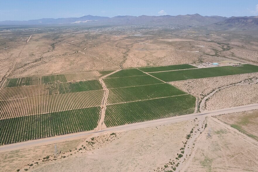 4536 W Dora Dr, Golden Valley, AZ for sale - Primary Photo - Image 1 of 1